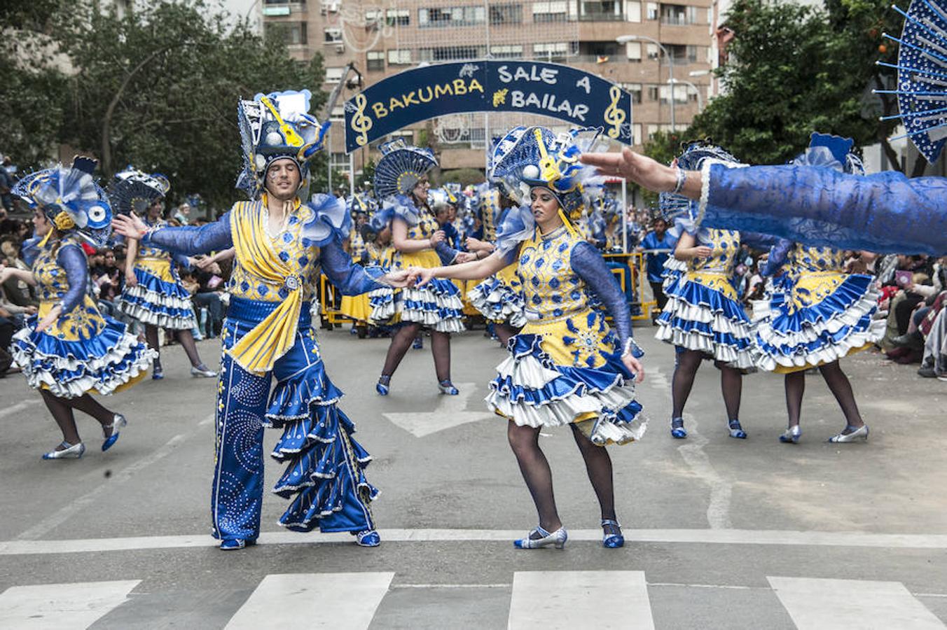 Bakumba cumple diez años desde su fundación, aunque debutó en Badajoz en 2012. En 2018 traen a la capital pacense su particular escuela de baile donde se practica tango, rock and roll, pasoboble, merengue y salsa