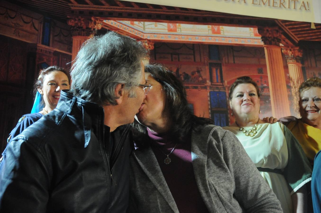 El Museo Nacional de Arte Romano, como en años anteriores y coincidiendo con la Festividad de San Valentín, organiza la actividad ‘Enamórate de Augusta Emerita’. Los participantes recibirán junto con la fotografía, un tarrito de perfume como los que utilizaban los romanos para guardar los aromas.