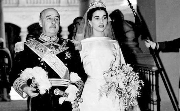 Carmen Franco, hija del dictador Francisco Franco, el día de su boda.