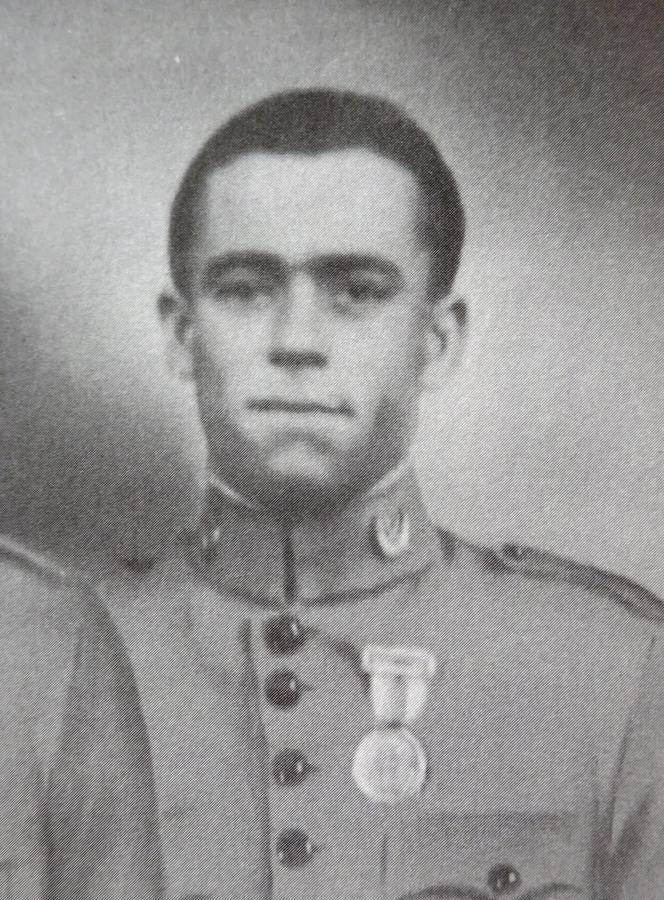 11-Juan Hoyas, héroe de Madroñera.