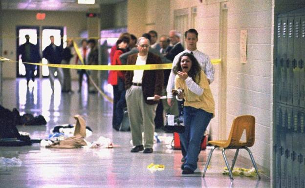 Foto de una estudiante en la masacre de Paducah