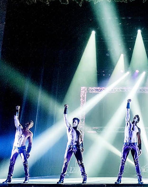 Los Vivancos en plena actuación.