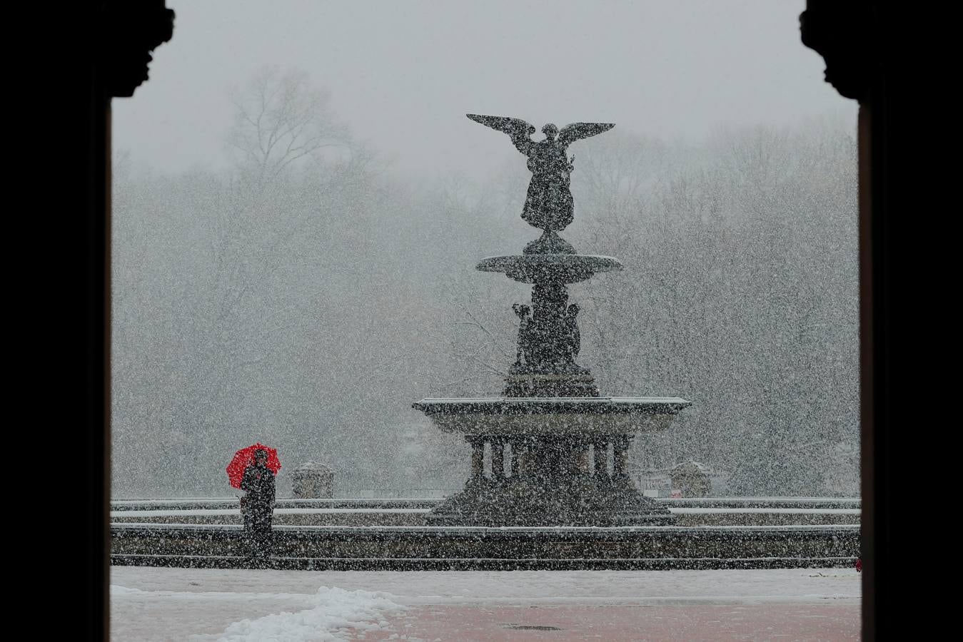 Central Park durante una tormenta de nieve en Nueva York, EE.UU