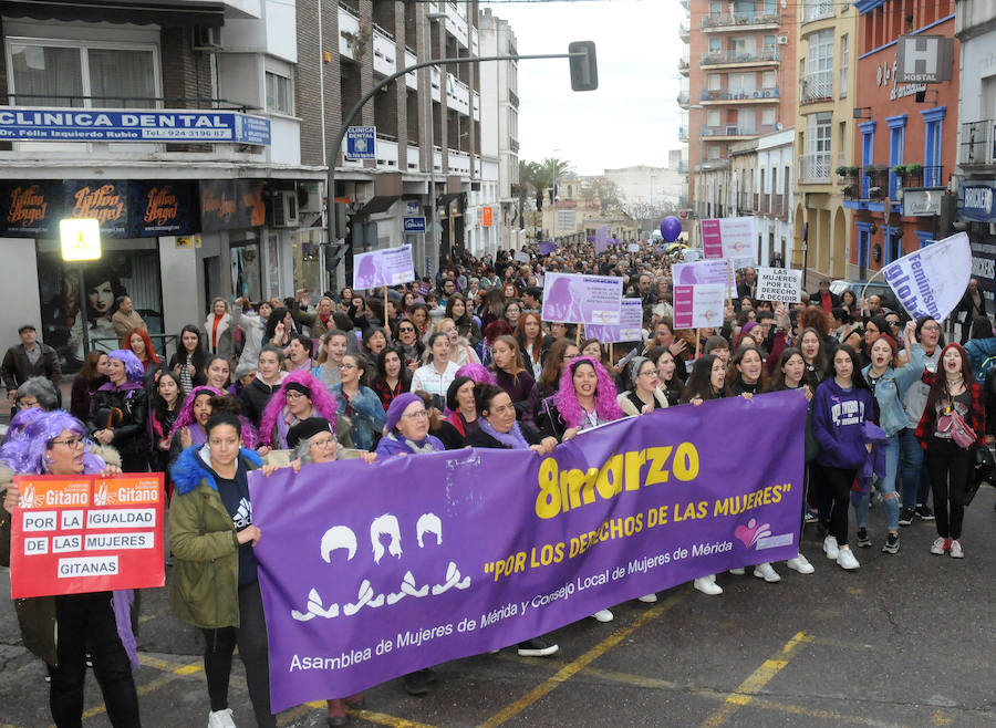 Concentraciones y paros en las empresas han precedido a la manifestación de la tarde