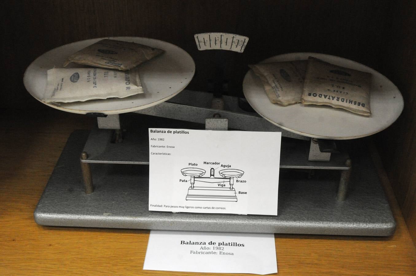 El objetivo de la exposición es mostrar las trabas, barreras y prejuicios con las que tuvieron que luchar para lograr hacer ciencia. Se trata de recuperar figuras, a menudo olvidadas o injustamente silenciadas. Se podrá visitar en la Biblioteca de la UNED de Mérida del 8 de marzo al 13 de abril.