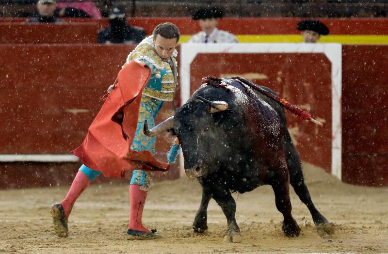 Ferrera toreó desde el primer muletazo:: EFE