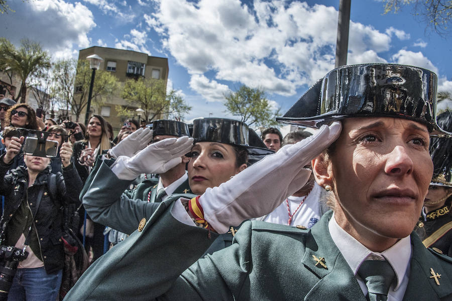 El Domingo de Ramos, un año más, contó con miles de pacenses en la calle y fue una de las procesiones más familiares