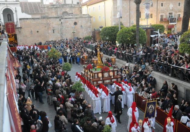 Padre Jesús de Medinaceli acaba de salir de Santa María.:: BRÍGIDO