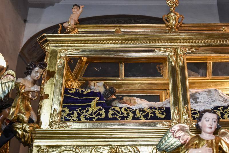 La cofradía del Santo Entierro suspende su procesión. 