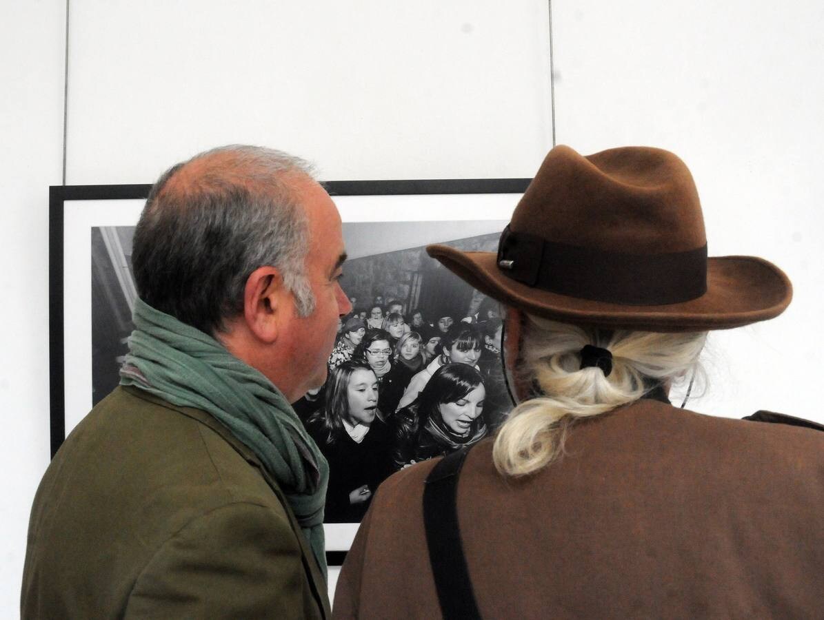 El fotógrafo expone una serie de fotografías que podrán verse durante este mes de abril en el Patio Noble de la Asamblea de Extremadura, en Mérida