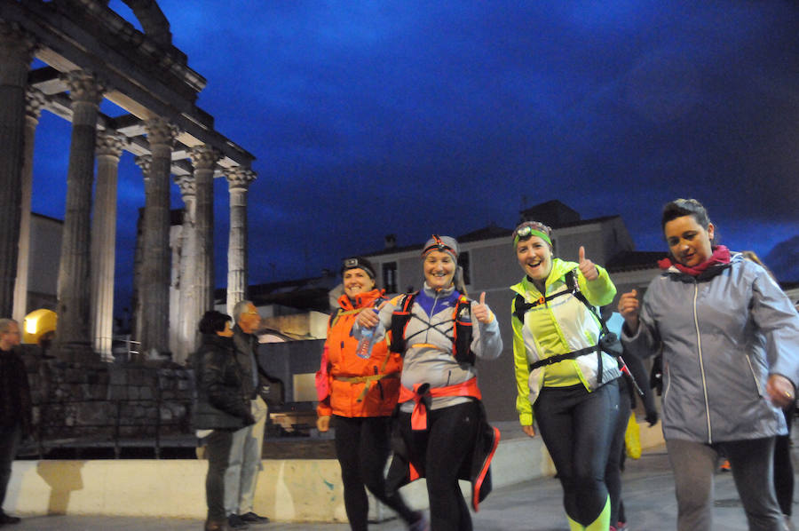 Fotos: Las millas romanas congregan a casi 1.000 personas