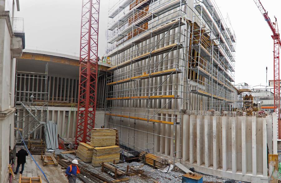 En el centro se ve el pasaje que servirá de nexo entre la Casa Grande y el nuevo edificio.