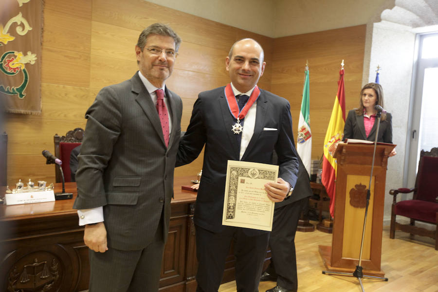 Rafael Catalá ha impuesto las medallas de San Raimundo de Peñafort a diversas personalidades