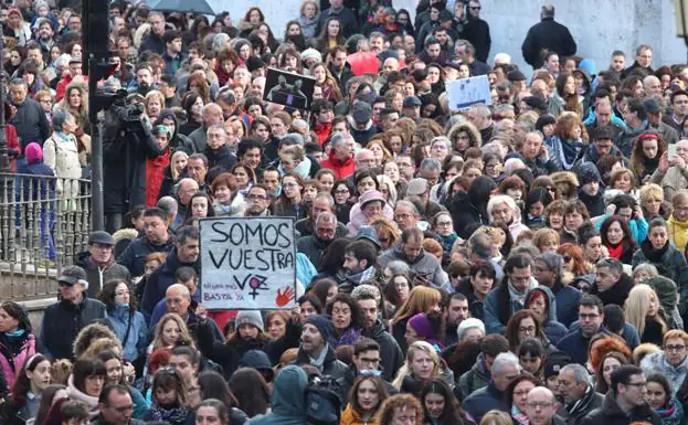 Más de 5.000 burgaleses han salido a la calle para condenar el último asesinato machista.