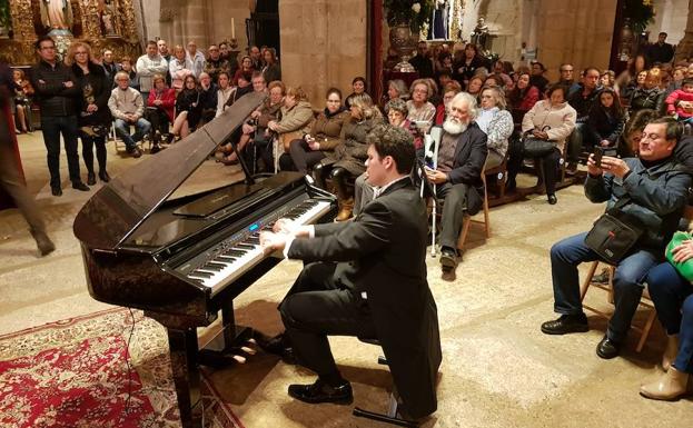 Edwin Zúniga ofreció por la noche un recital de piano.