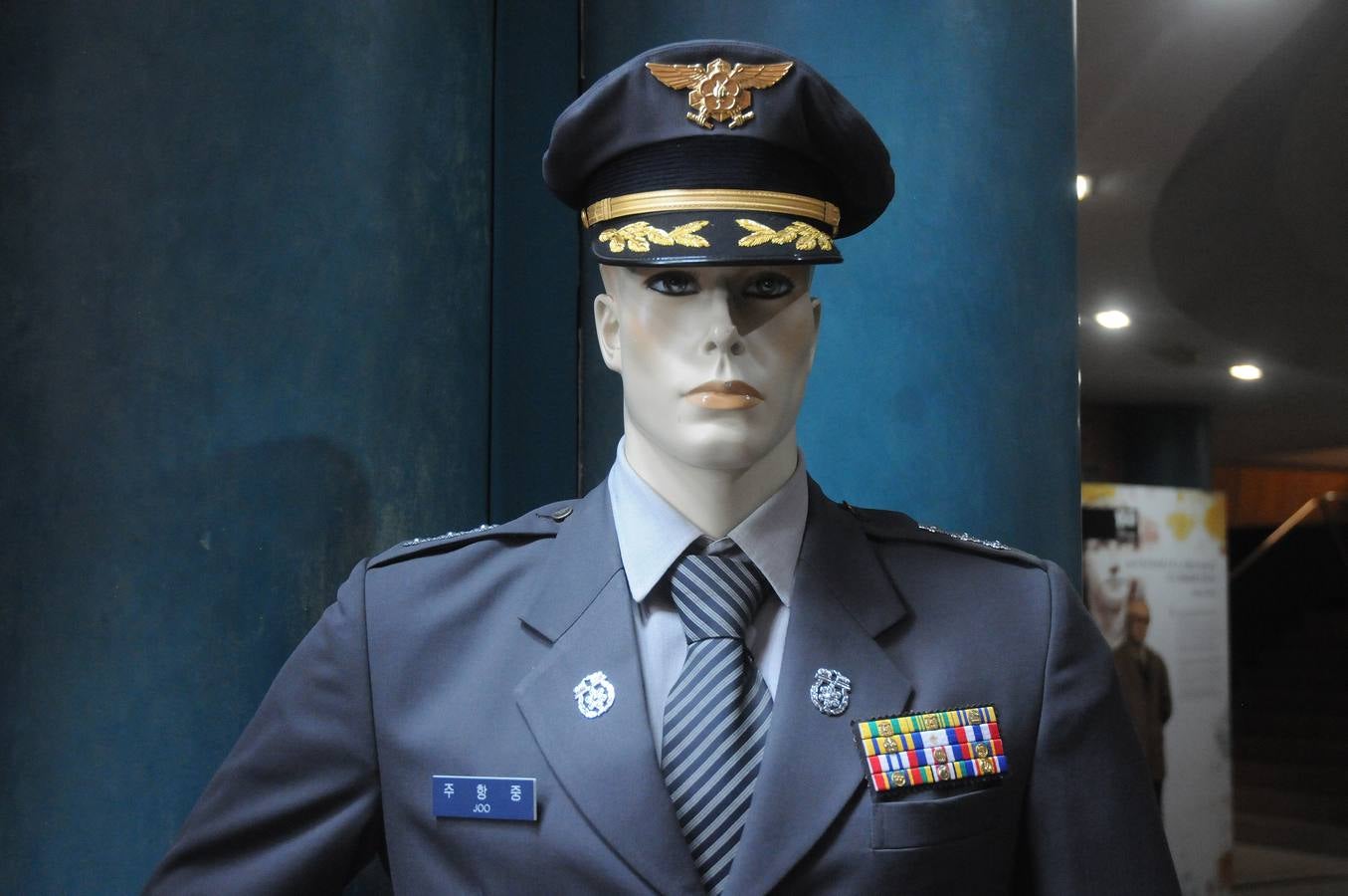 Del 7 de mayo al 3 de junio se podrá visitar, en el Centro Cultural Alcazaba, la exposición 'Bomberos del Mundo' formada por diferentes objetos de la colección particular del bombero emeritense José Manuel Rivero Tapia.