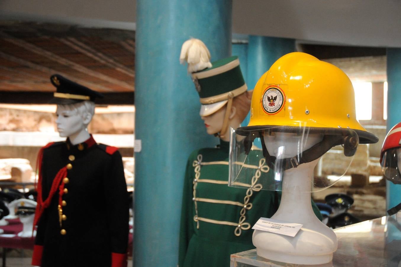 Del 7 de mayo al 3 de junio se podrá visitar, en el Centro Cultural Alcazaba, la exposición 'Bomberos del Mundo' formada por diferentes objetos de la colección particular del bombero emeritense José Manuel Rivero Tapia.