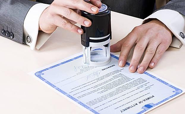 Según la acusación, el procesado consiguió un poder notarial para gestionar los bienes de su tía