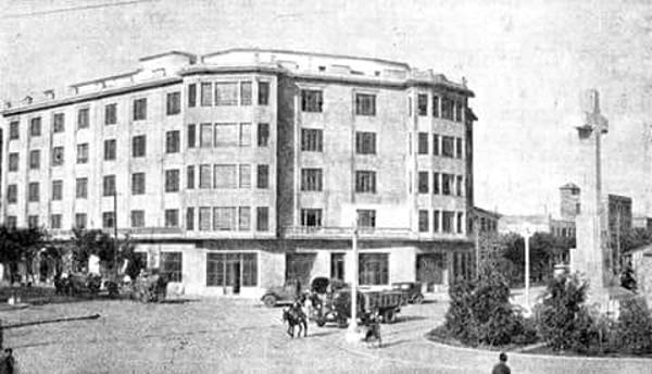 9-Según se asegura en internet, esta fotografía es de alrededor de 1940.