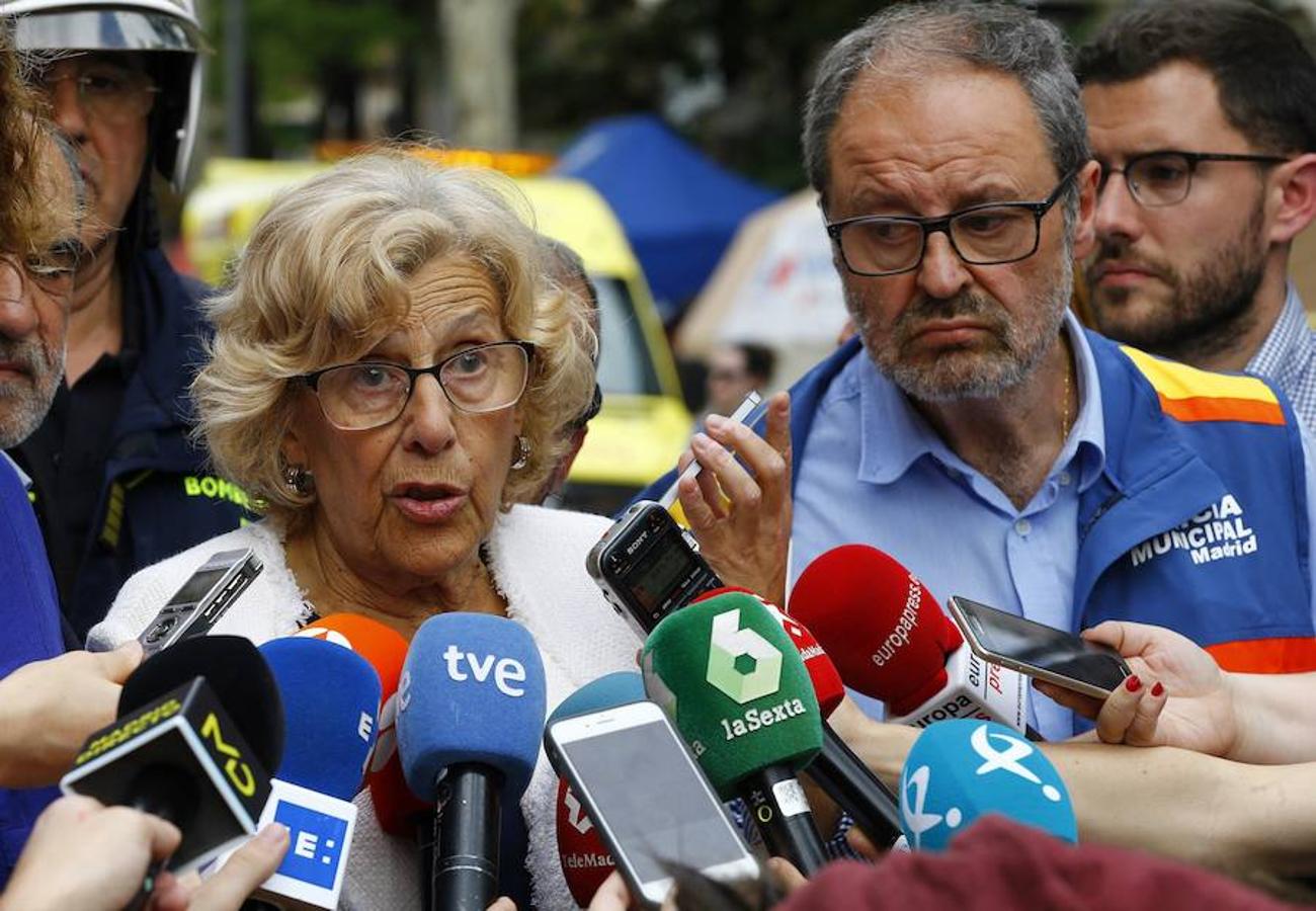 La alcaldesa de Madrid, Manuela Carmena, se desplazó hasta el lugar de los hechos tras saber que habían localizado el cadáver de José María Sánchez.