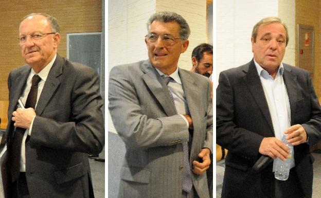 José Luis Viñuela , José Villa, y Juan Francisco Cerrato durante el juicio celebrado en Mérida. 