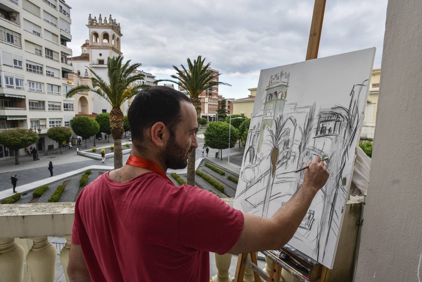 El López de Ayala de Badajoz se abrió hasta el tuétano para recordar los 25 años de su reapertura. Ejerció de anfitrión generoso y en cada rincón instaló un montaje con pintura, escultura y música.
