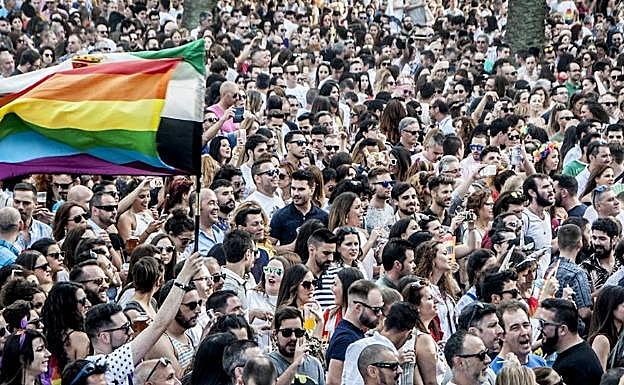 La Junta permite la ampliación de horario en todos los bares por la Fiesta de Los Palomos