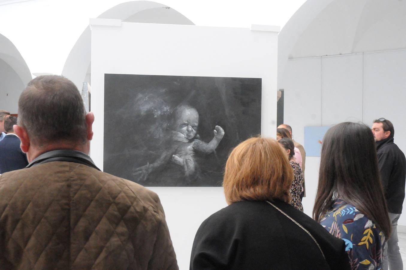 La exposición 'Tiempo de pinceles' muestra por primera vez algunas de las obras del artista Jesús Talón. La colección cuenta con 23 cuadros y se podrá visitar hasta el 26 de junio, en la Asamblea de Extremadura