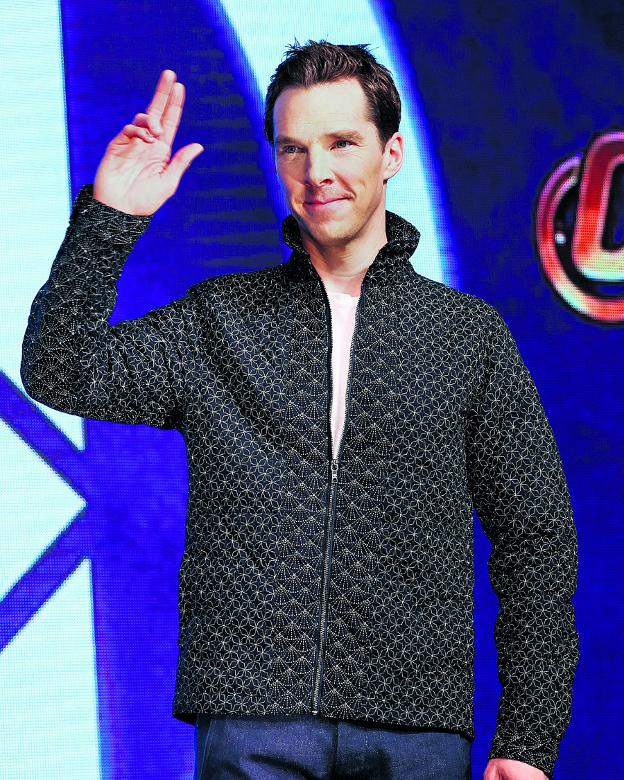 El actor Benedict Cumberbatch interpreta a Sherlock Holmes en la serie televisiva. :: efe