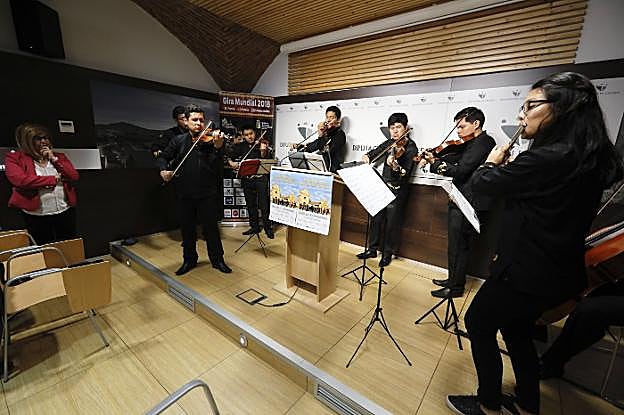 La Orquesta tocó ayer durante su presentación. :: l. cordero