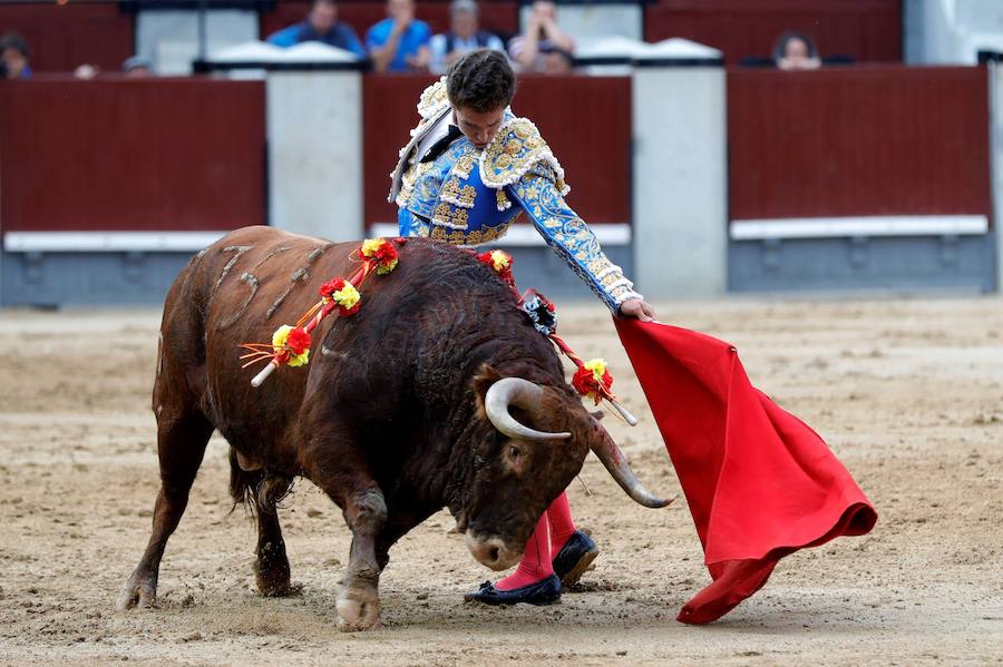 La corrida de la Beneficencia de Madrid también tuvo un trabajo retemplado de Miguel Ángel Perera 