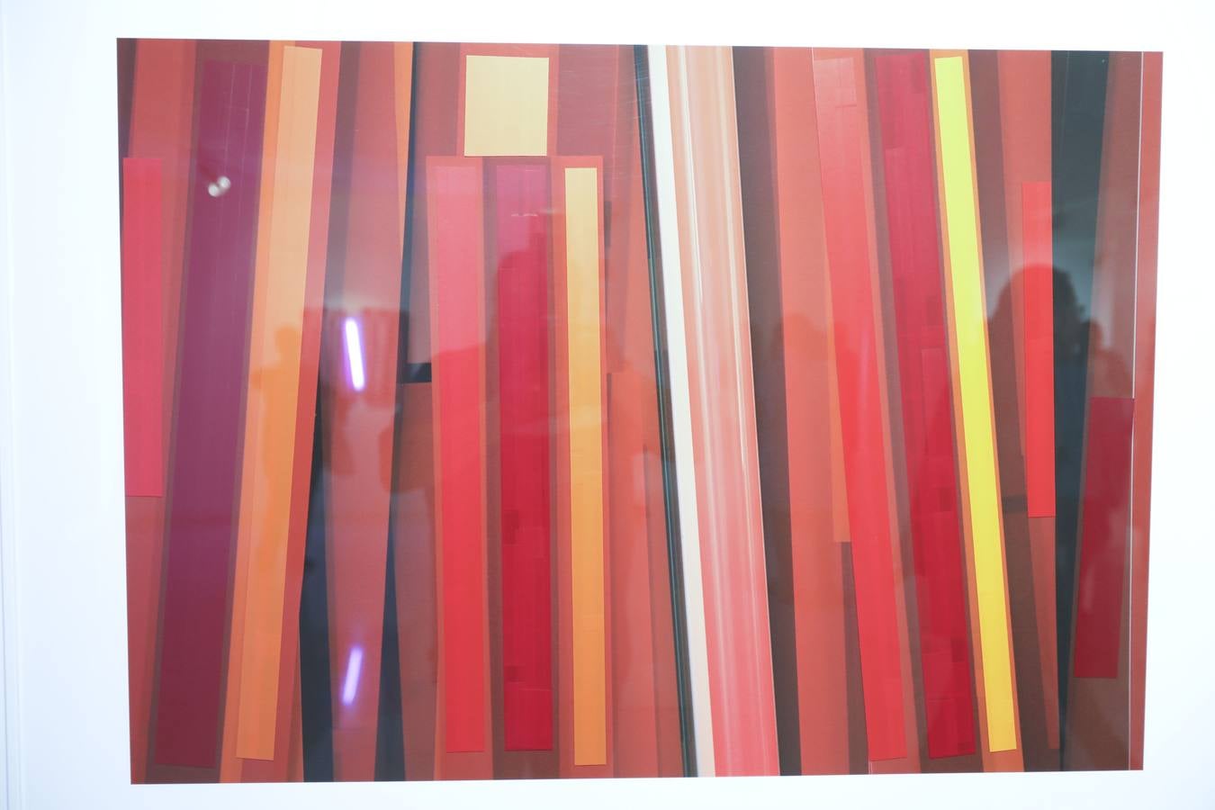 La sala de arte El Brocense, de la Diputación, en la calle San Antón, ofrece la exposición 'Abstracción y algo más', de la artista Arancha Goyeneche (Santander, 1967), licencia en Bellas Artes por la Universidad del País Vasco. Se podrá ver durante los meses de junio y julio