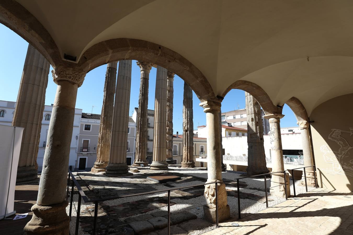 Las visitas, en grupos de 25 personas, serán por la mañana y por la tarde, gratuitas para los emeritenses y costará tres euros para los turistas