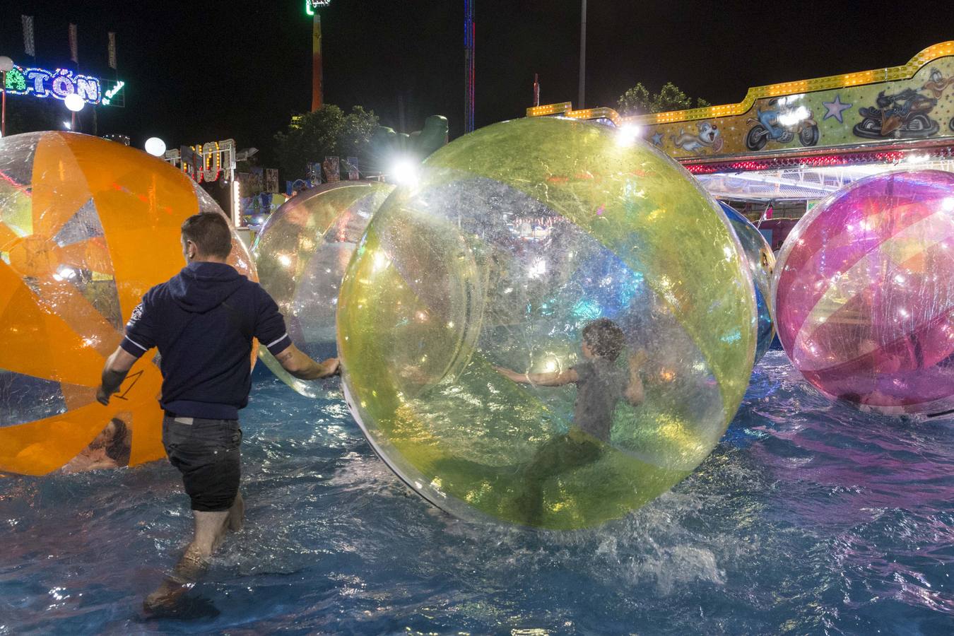 El buen tiempo ha colaborado para que los placentinos difruten de su feria