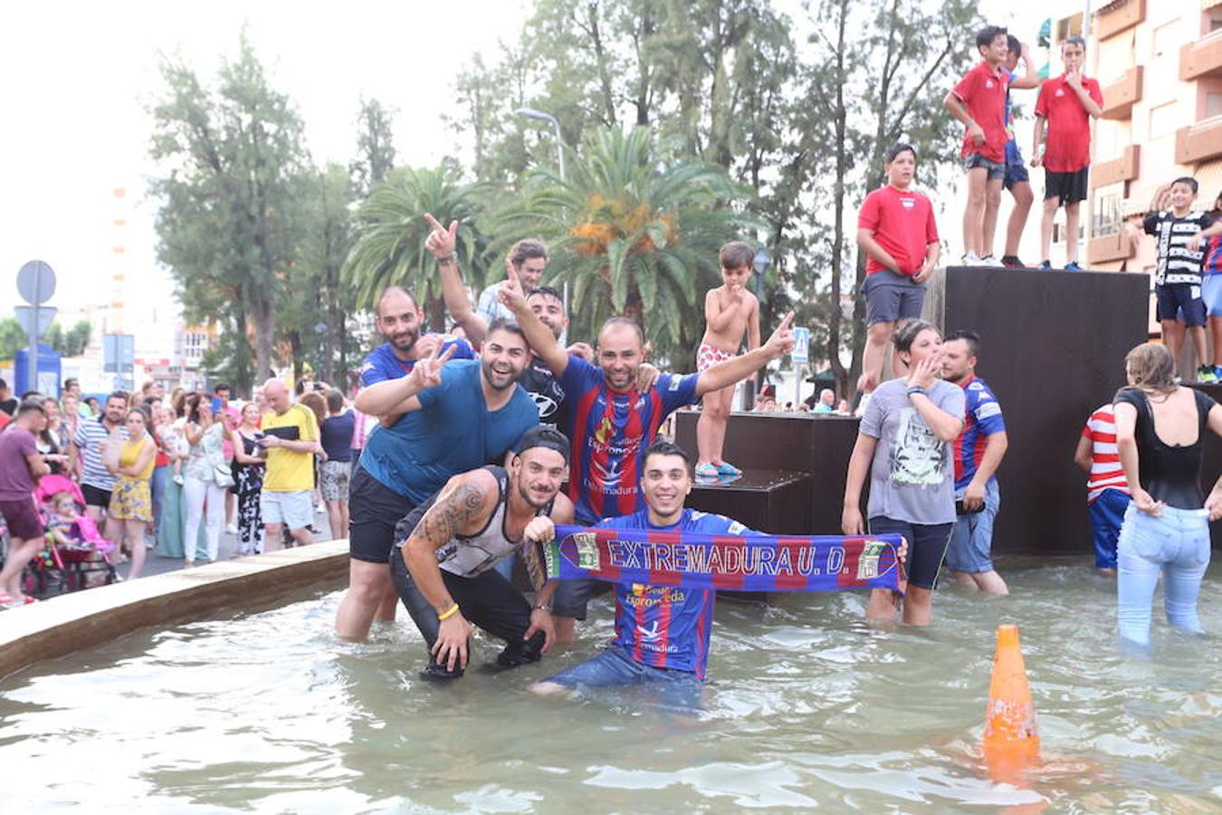 Fotos: Almendralejo celebra el ascenso del Extremadura