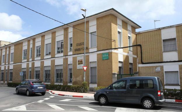 Colegio Ramón y Cajal, en Plasencia. 