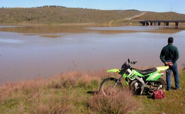 Los terrenos situados al sur de la localidad pacense de Castilblanco elegidos para el proyecto en La Siberia