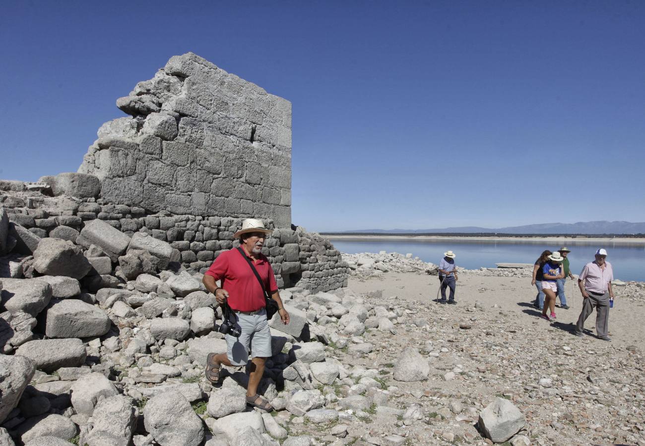 26-Sequía del 2017. Vecinos de Talaverilla vuelven a su pueblo.