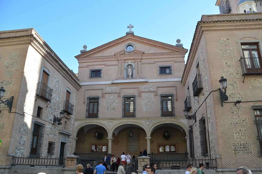 Iglesia de San Ginés de Madrid, donde estuvo el Cristo de Serradilla