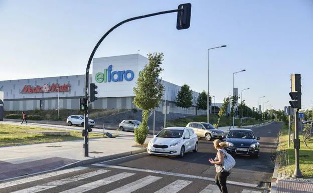 Rodamco vende 'El Faro' de Badajoz y otros tres centros comerciales en España por casi 500 millones