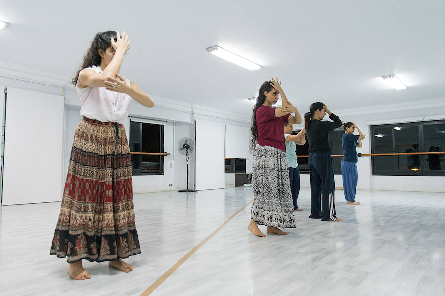 Ensayos en el Centro de Danza Contemporánea de El Cairo de la obra 'Las Bernadas', estrenada en mayo de este año de la mano de la Compañía de Danza Contemporánea MAAT.