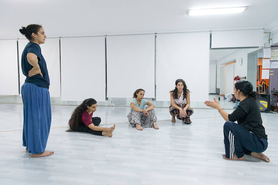 Ensayos en el Centro de Danza Contemporánea de El Cairo de la obra 'Las Bernadas', estrenada en mayo de este año de la mano de la Compañía de Danza Contemporánea MAAT.