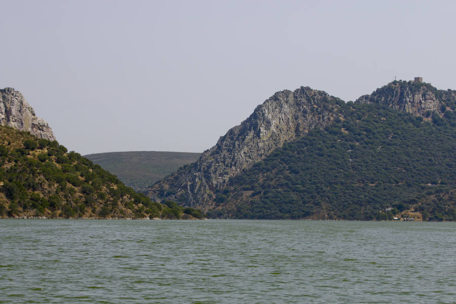El nuevo tramo navegable permite mirar el Salto del Gitano desde una perspectiva hasta ahora inédita