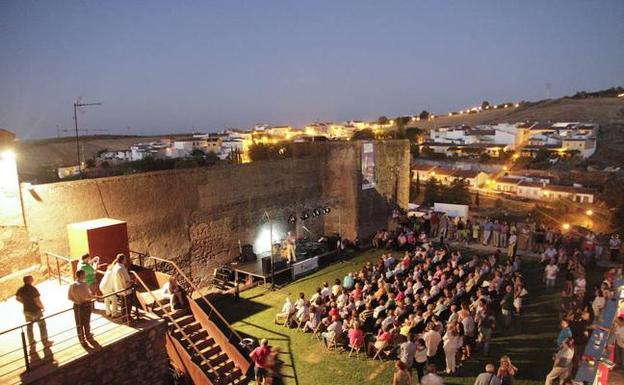 Arrancan Las noches del Baluarte en Cáceres, con 'La Pasma' 