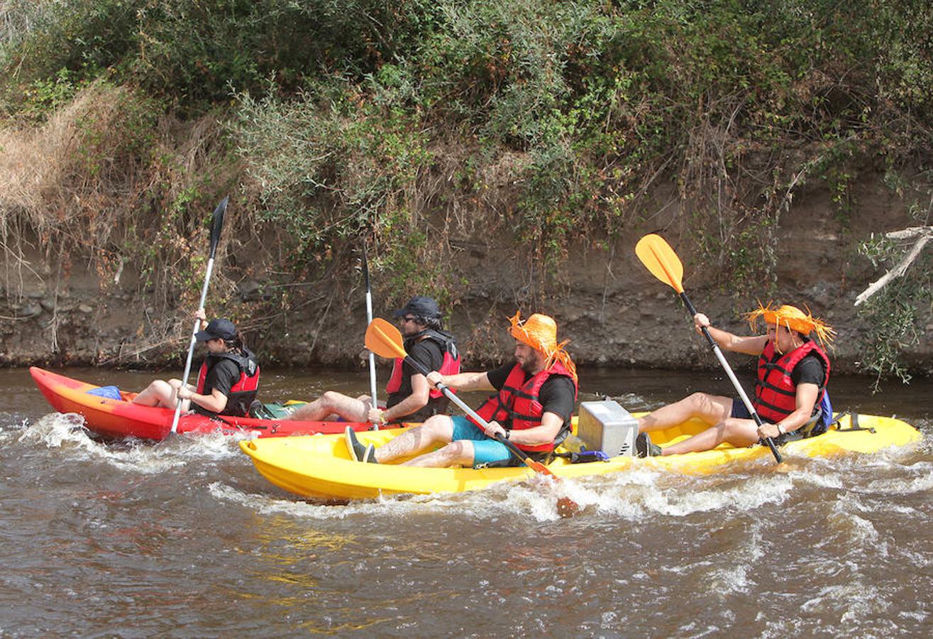 Recorrieron casi 19 kilómetros  entre el puente de la Macarrona de Riolobos y el de Hierro de Coria