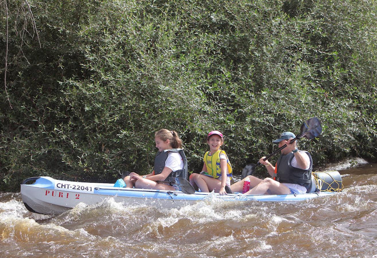 Recorrieron casi 19 kilómetros  entre el puente de la Macarrona de Riolobos y el de Hierro de Coria