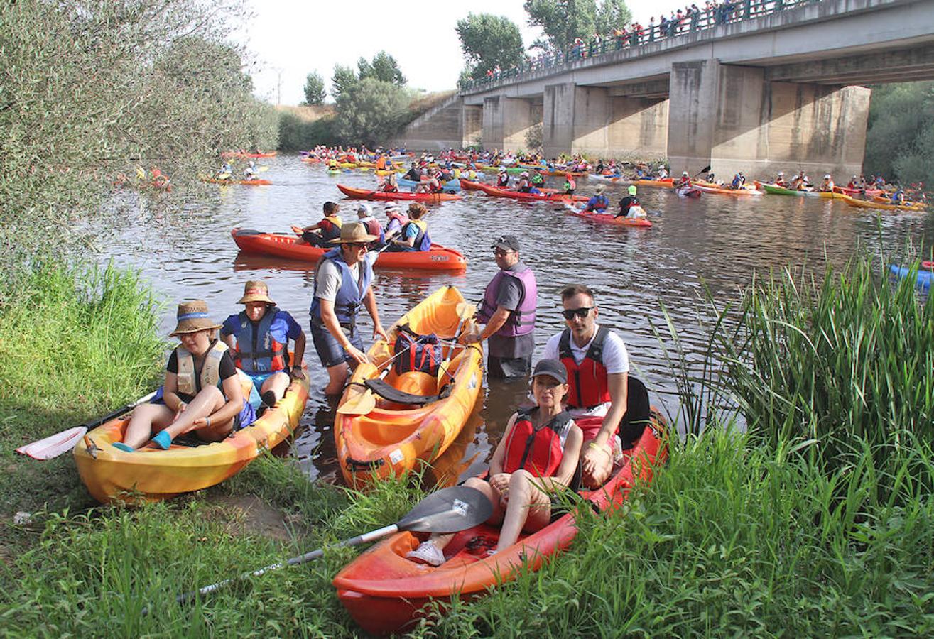Recorrieron casi 19 kilómetros  entre el puente de la Macarrona de Riolobos y el de Hierro de Coria