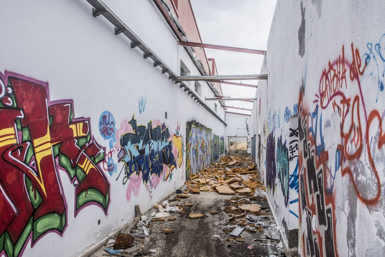 Fragoso no ha avanzado en convertirlo en un centro joven mientras el recinto entra en declive y los adolescentes entran cada día