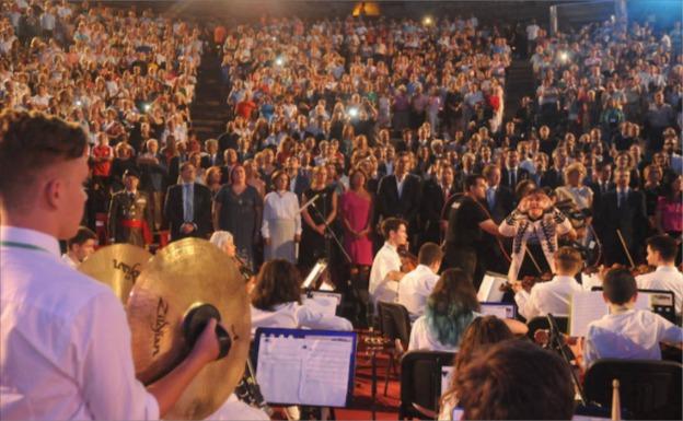 Música en el acto institucional celebrado el año pasado:: HOY