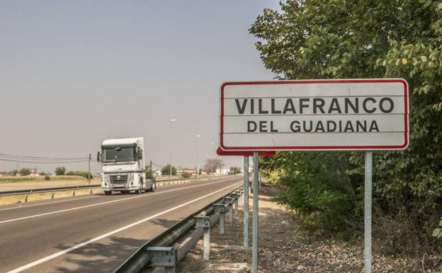 Cartel de acceso a Villafranco, cuyo nombre la Diputación quiere eliminar
